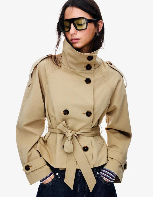 NOVATA | URBAN | Trench-coat court