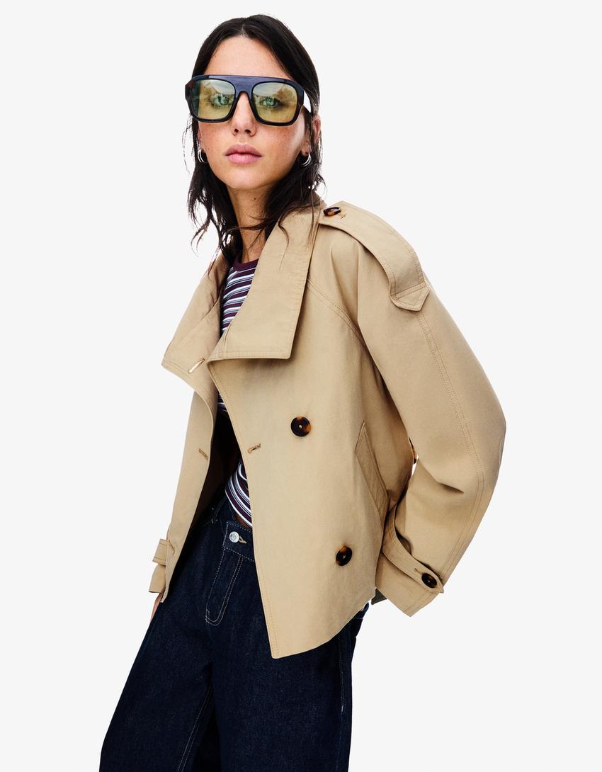NOVATA | URBAN | Trench-coat court